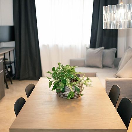 Black Marble - Design Apartment Bari Exteriör bild