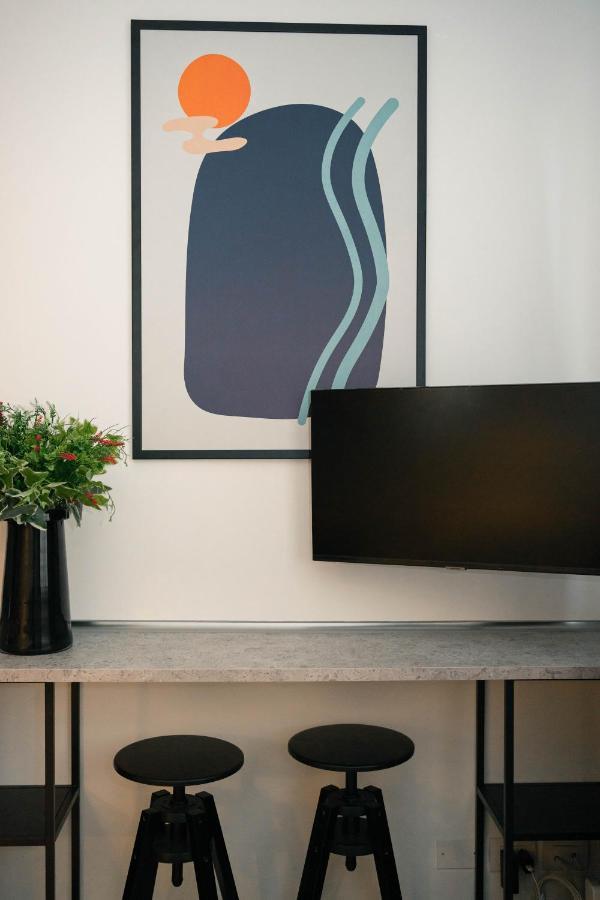 Black Marble - Design Apartment Bari Exteriör bild